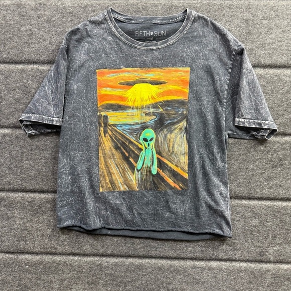 Fifth Sun Tops - Fifth Sun woman’s Gray Graphic T-Shirt